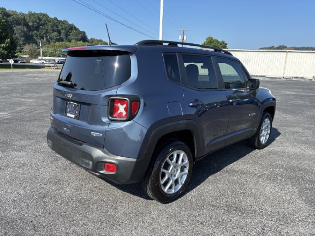 Used 2022 Jeep Renegade Latitude