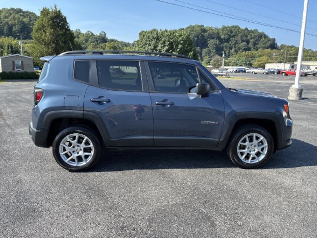 Used 2022 Jeep Renegade Latitude