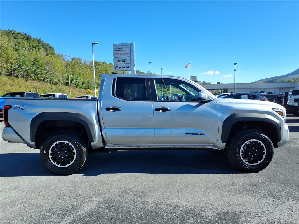 Used 2025 Toyota Tacoma 4WD TRD Sport TRD Sport Double Cab 5 Bed AT