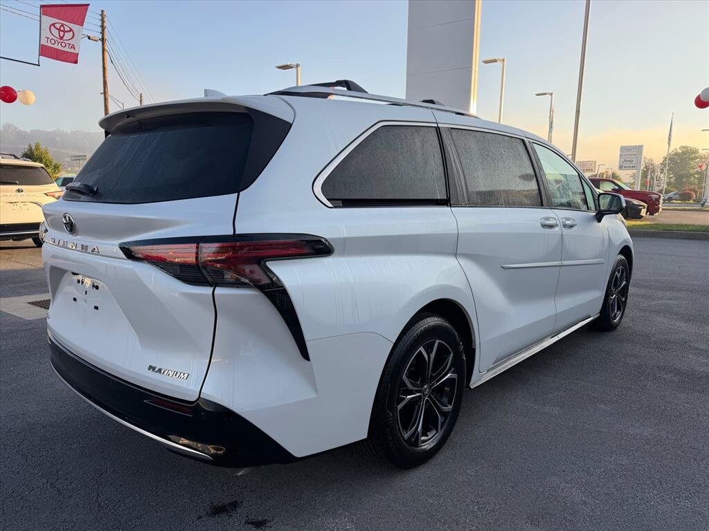 Used 2026 Toyota Sienna Platinum Minivan/Van