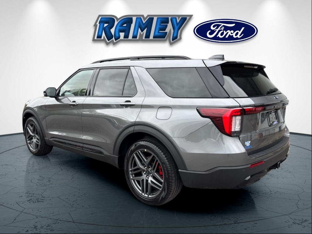 Used 2025 Ford Explorer ST-Line