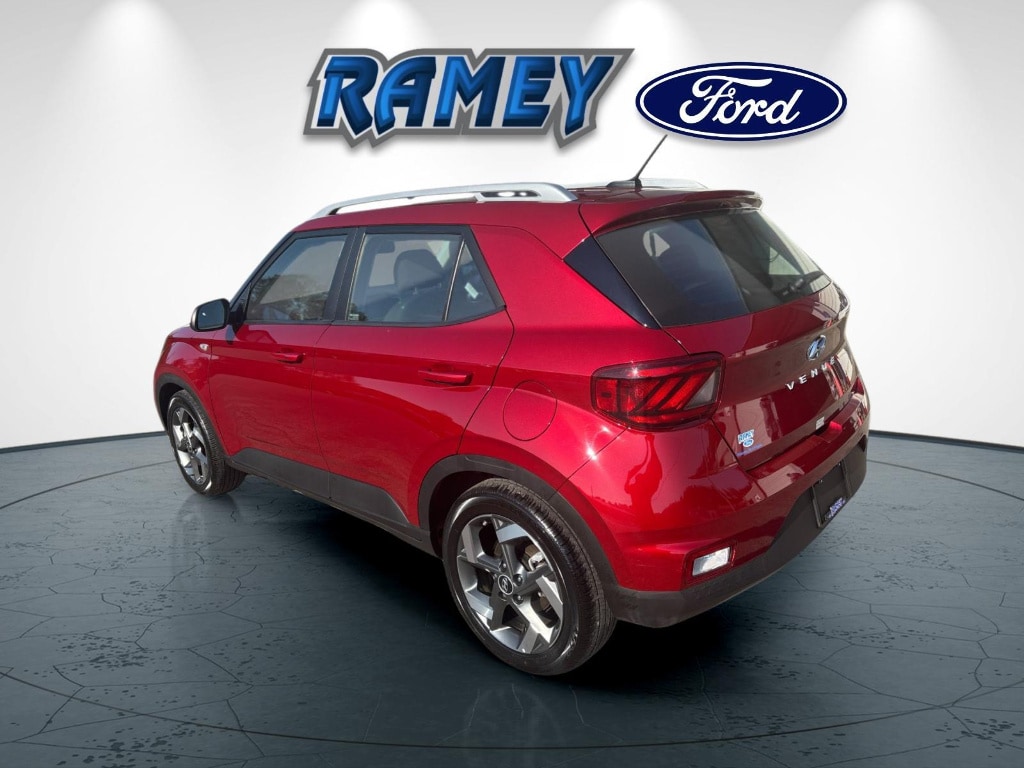 Used 2025 Hyundai Venue SEL
