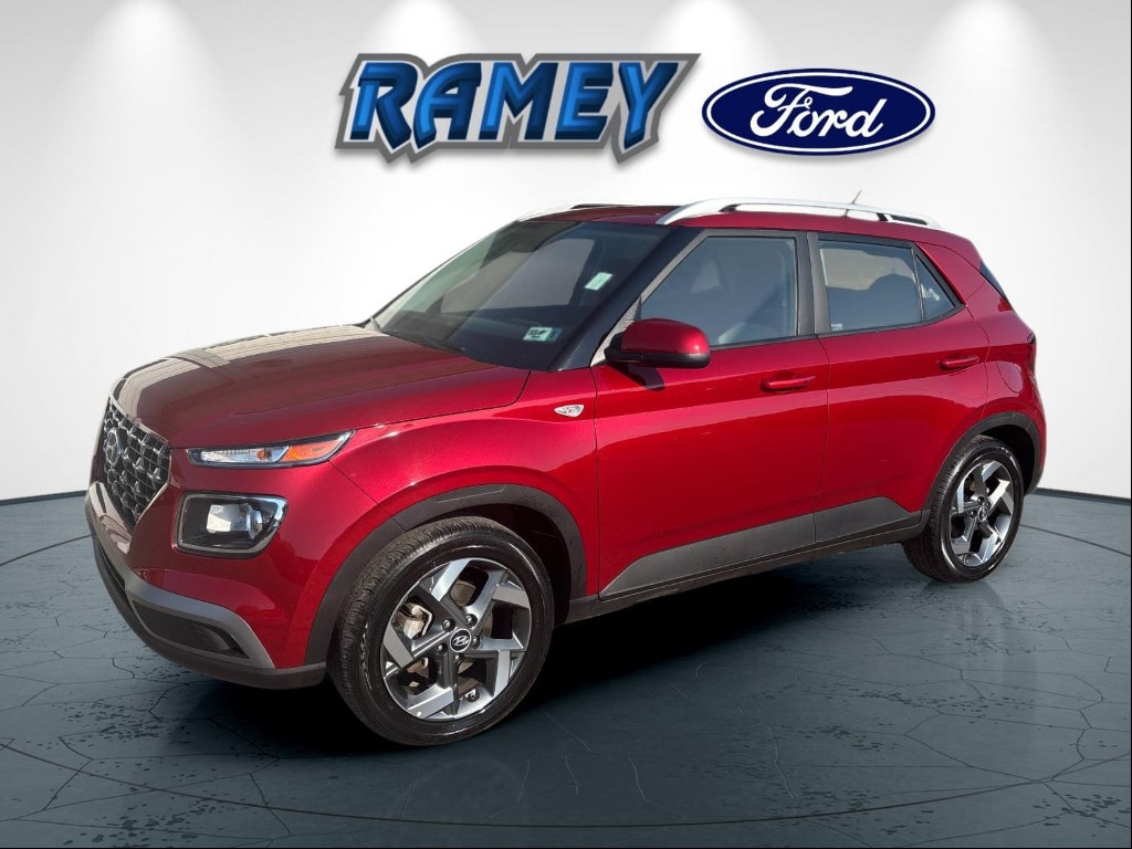 Used 2025 Hyundai Venue SEL