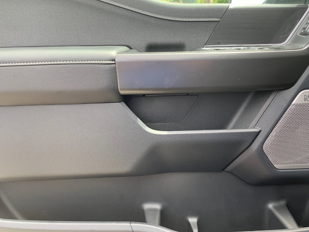 2025 Ford F-150 Lariat - Photo 13