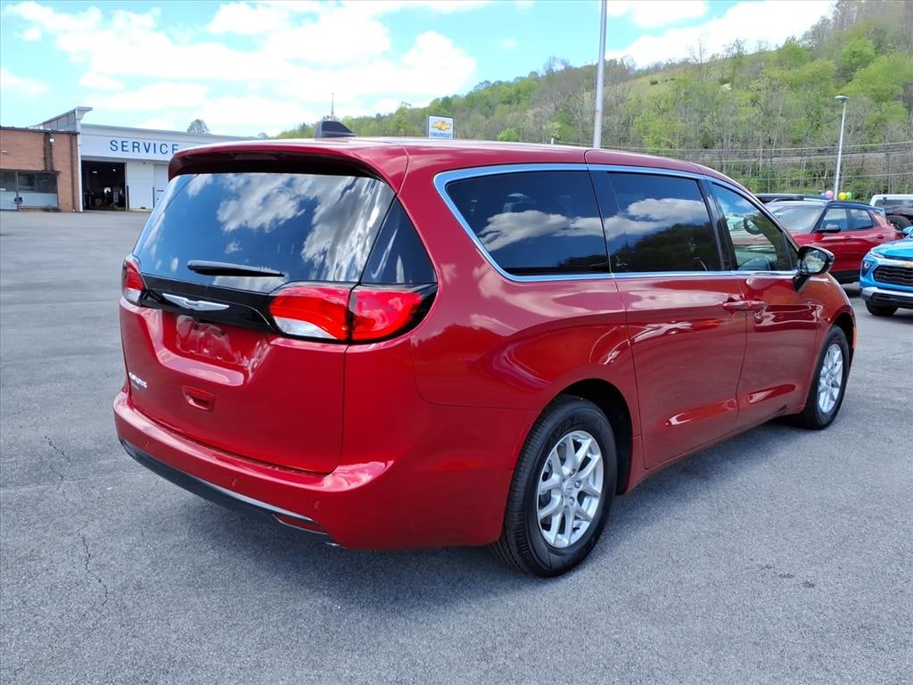 New 2026 Chrysler Voyager LX Minivan/Van