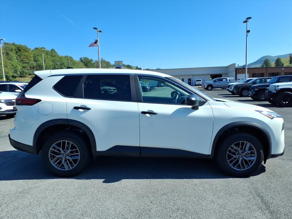 Used 2024 Nissan Rogue S SUV