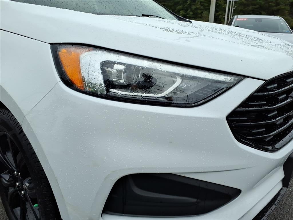 Used 2022 Ford Edge SE SUV