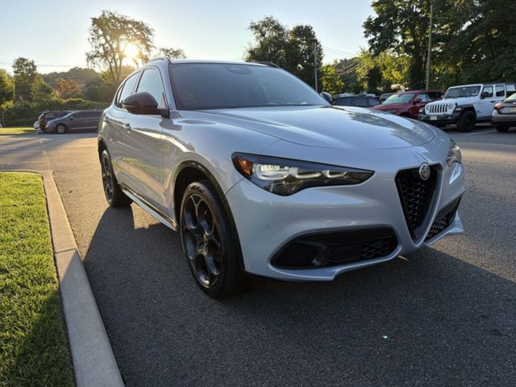 Used 2025 Alfa Romeo Stelvio Base SUV