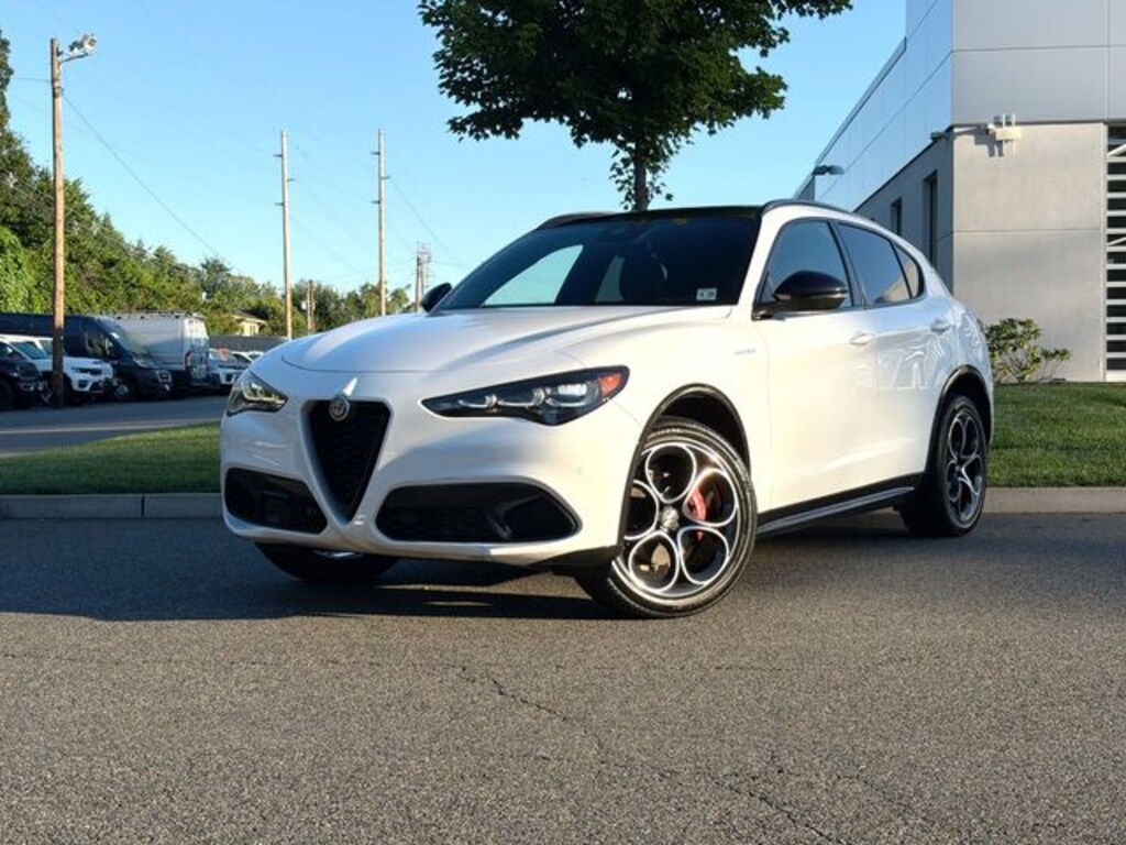 Used 2024 Alfa Romeo Stelvio Veloce SUV