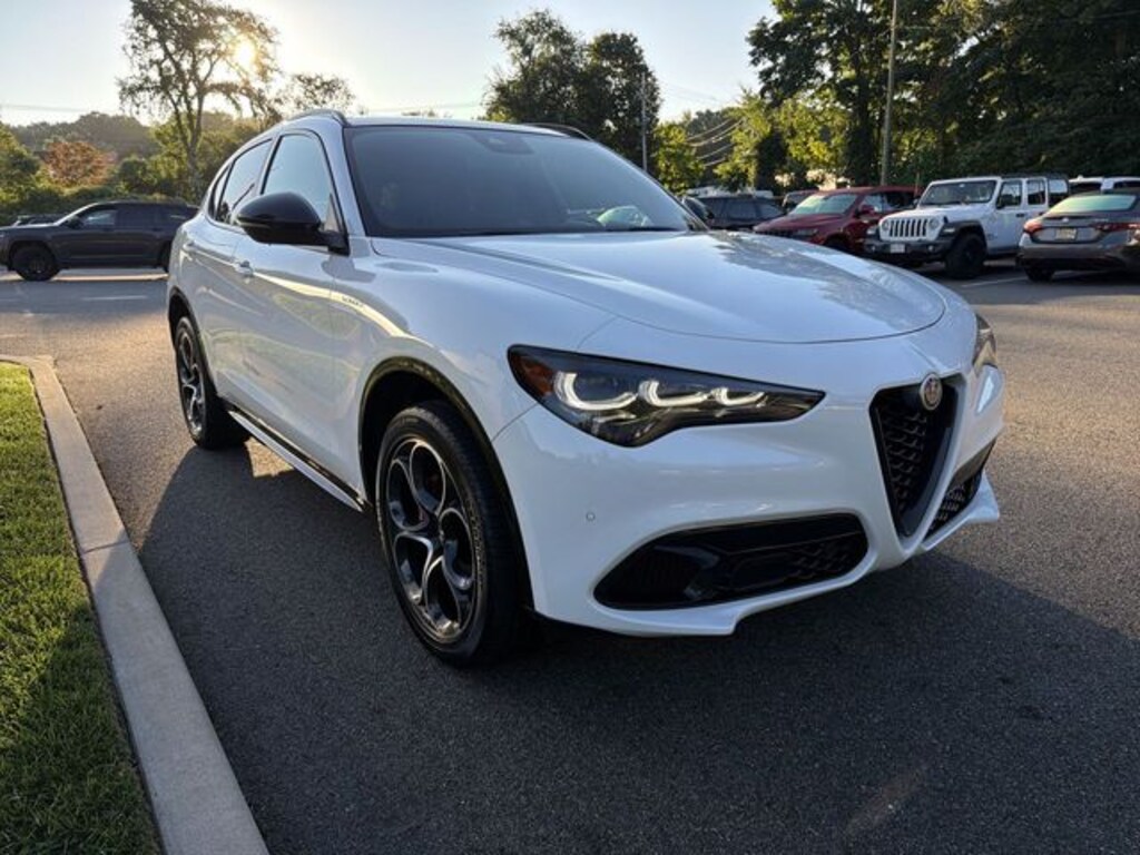 Used 2024 Alfa Romeo Stelvio Veloce SUV