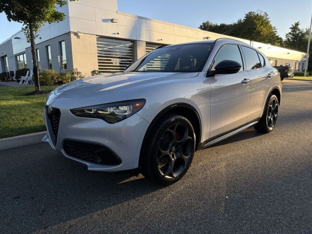 Used 2025 Alfa Romeo Stelvio Base SUV