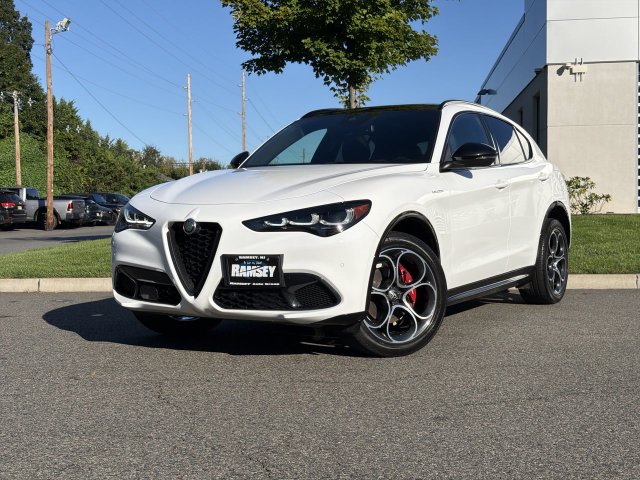 2024 Alfa Romeo Stelvio
