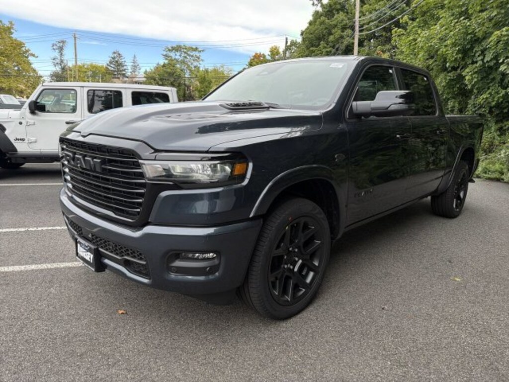 New 2027 Ram 1500 LARAMIE CREW CAB 4X4 5'7 BOX Pickup