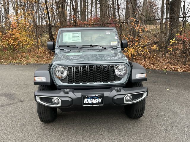 New 2026 Jeep Gladiator SPORT 4X4 Pickup