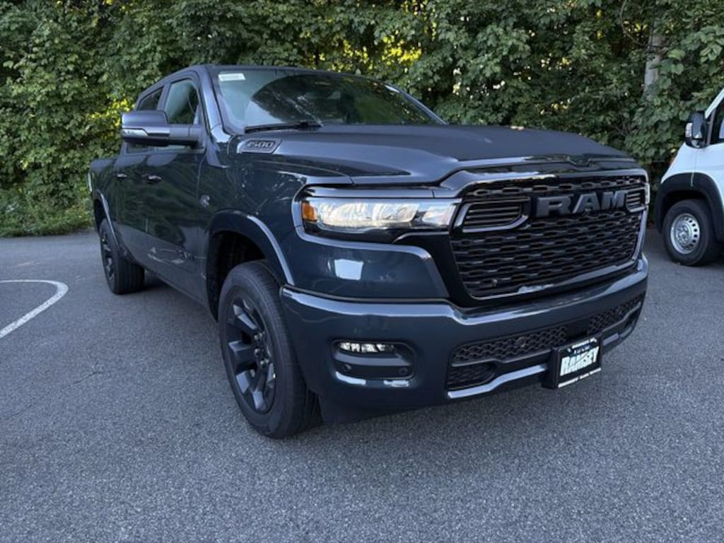 New 2027 Ram 1500 BIG HORN CREW CAB 4X4 5'7 BOX Pickup