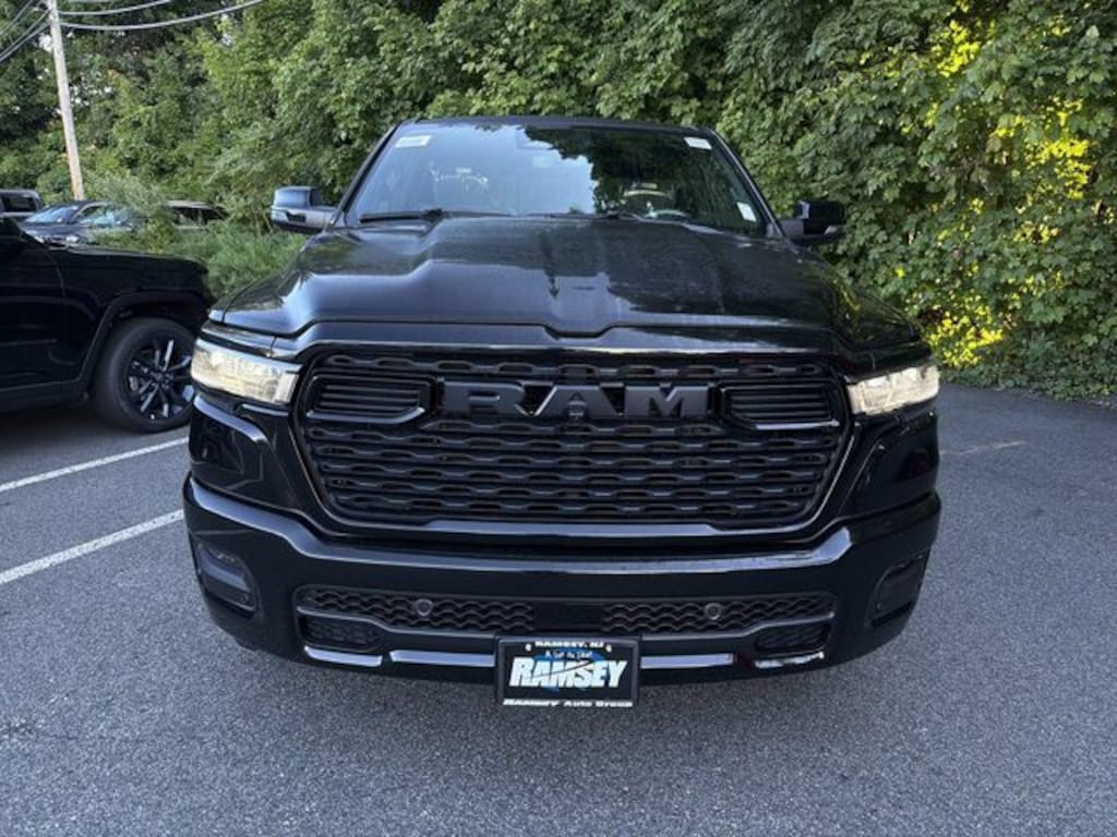 New 2027 Ram 1500 BIG HORN CREW CAB 4X4 5'7 BOX Pickup