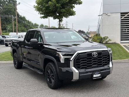 2023 Toyota Tundra SR5 3.5L V6 Truck CrewMax DYNAMIC_PREF_LABEL_INVENTORY_FEATURED_USED_INVENTORY_FEATURED1_ALTATTRIBUTEAFTER