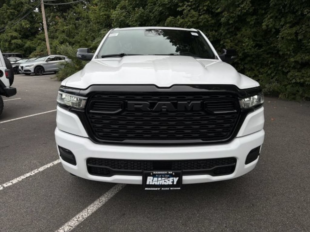New 2027 Ram 1500 BIG HORN CREW CAB 4X4 5'7 BOX Pickup