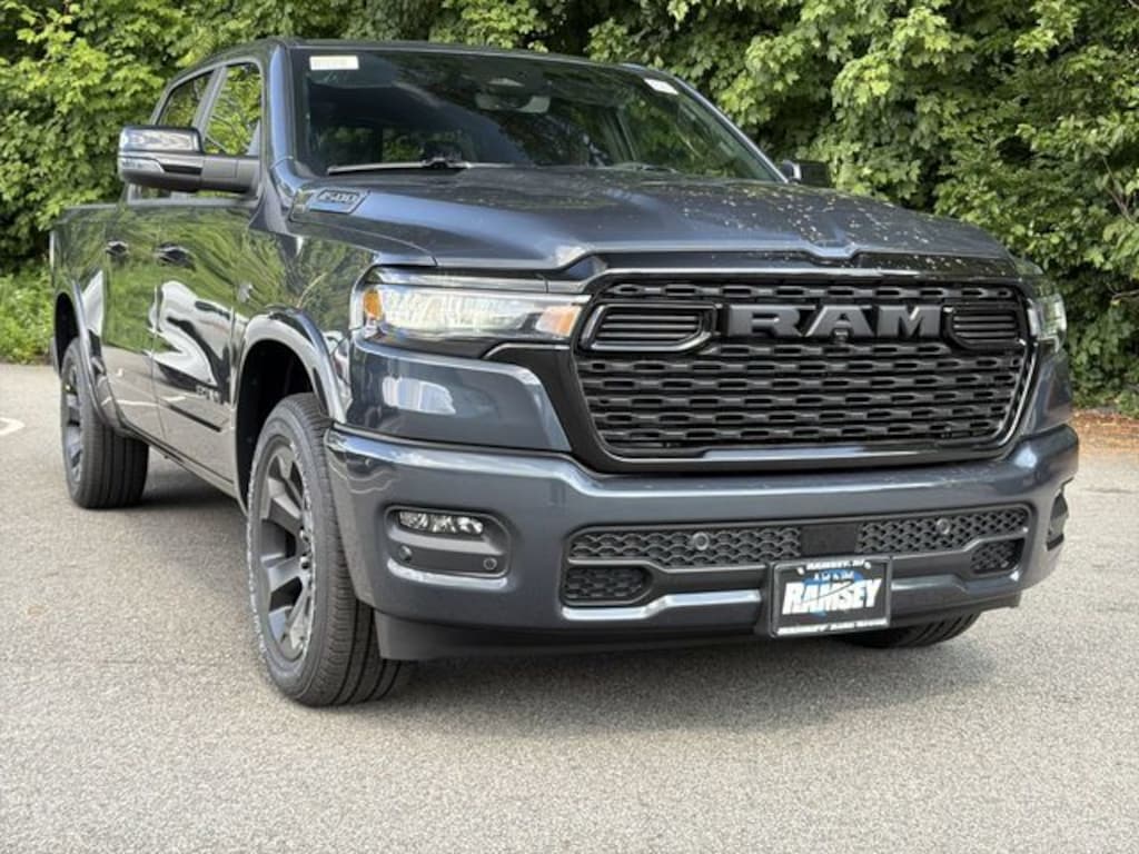New 2027 Ram 1500 BIG HORN CREW CAB 4X4 5'7 BOX Pickup