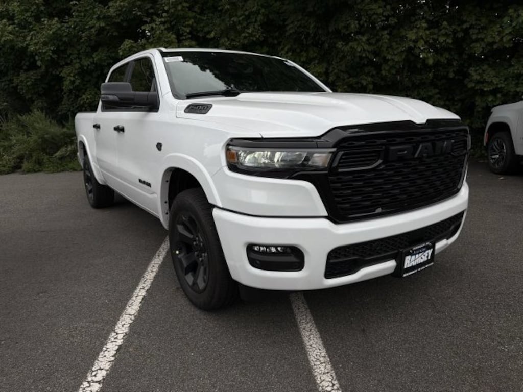 New 2027 Ram 1500 BIG HORN CREW CAB 4X4 5'7 BOX Pickup
