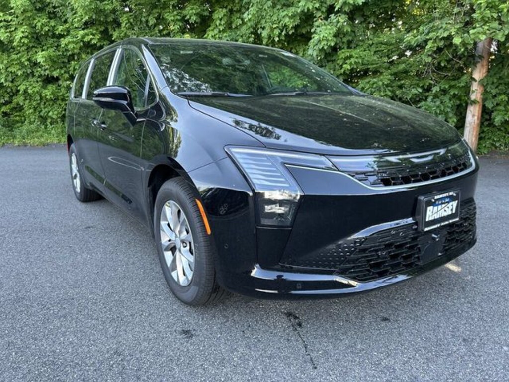 New 2027 Chrysler Pacifica SELECT AWD Passenger Van