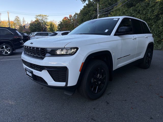New 2026 Jeep Grand Cherokee LAREDO ALTITUDE 4X4 Sport Utility