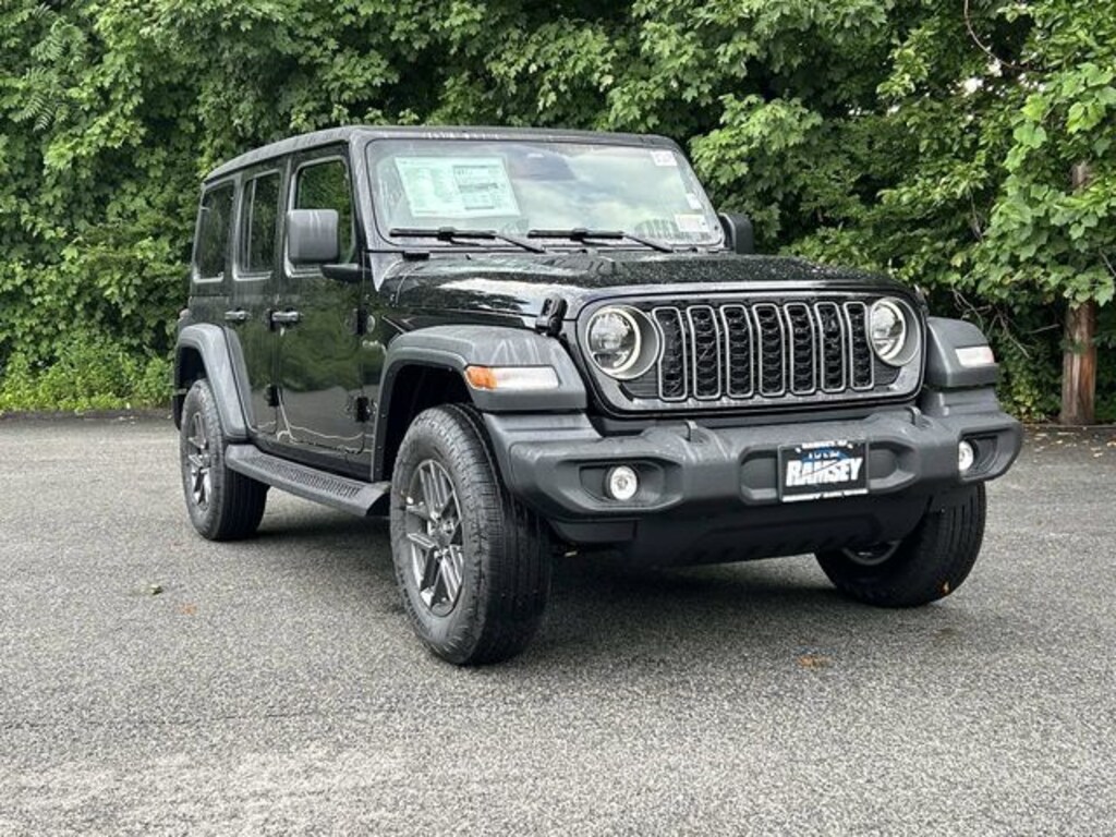 New 2026 Jeep Wrangler 4-DOOR SPORT S Sport Utility