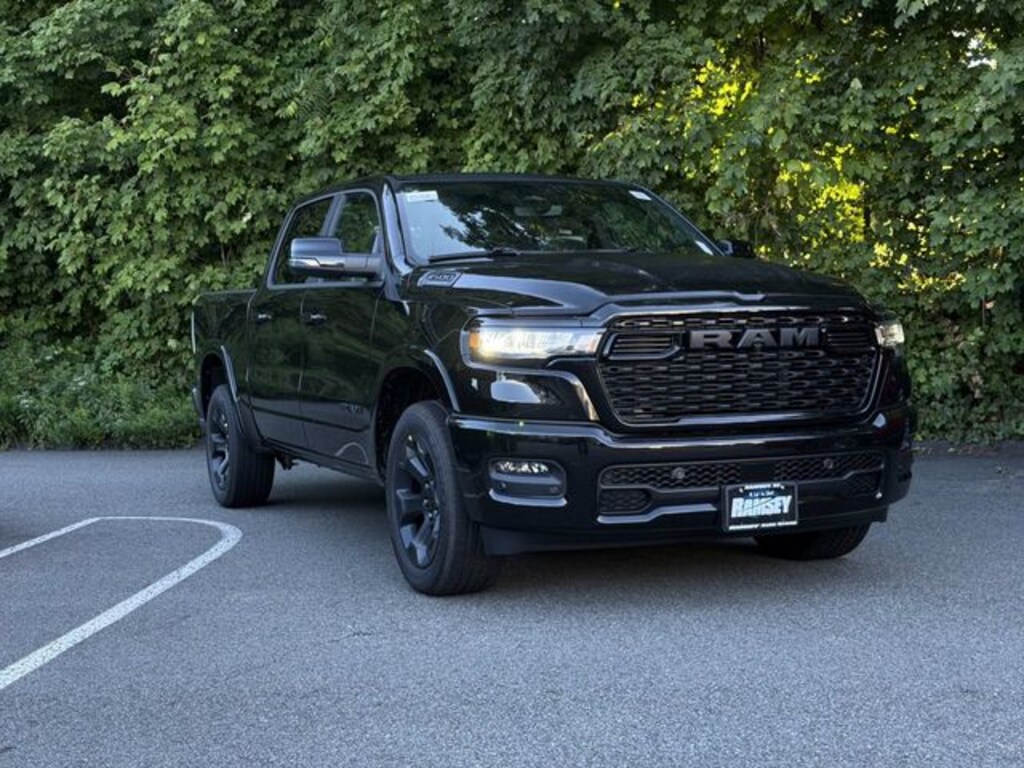 New 2027 Ram 1500 BIG HORN CREW CAB 4X4 5'7 BOX Pickup