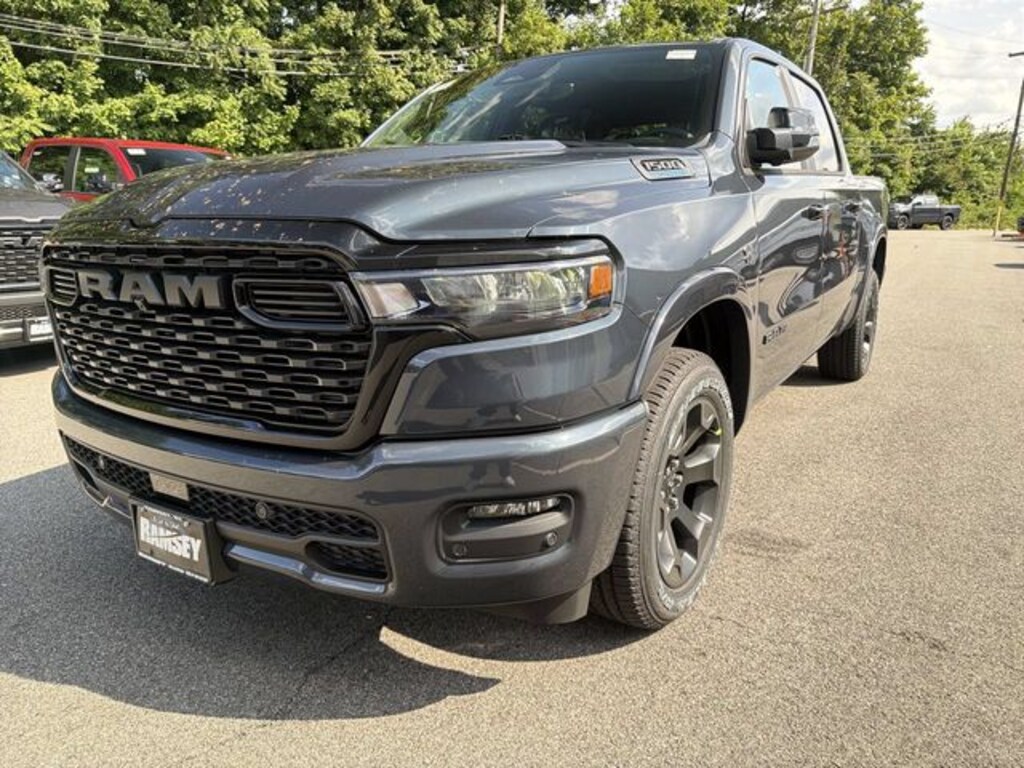 New 2027 Ram 1500 BIG HORN CREW CAB 4X4 5'7 BOX Pickup