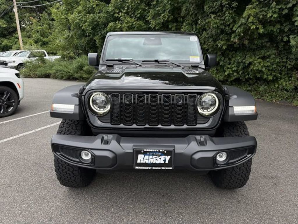 New 2027 Jeep Wrangler 4-DOOR WILLYS Sport Utility