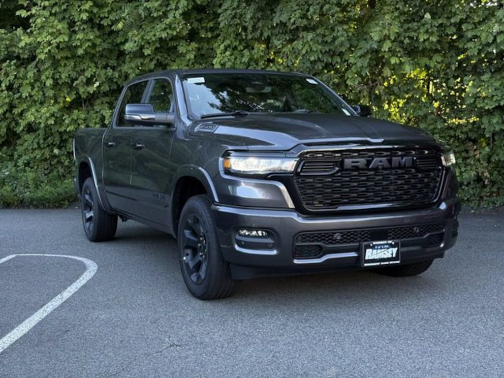 New 2027 Ram 1500 BIG HORN CREW CAB 4X4 5'7 BOX Pickup