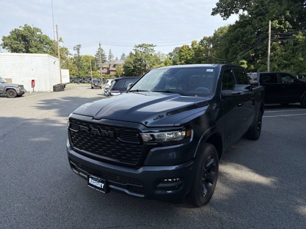 New 2027 Ram 1500 BIG HORN CREW CAB 4X4 5'7 BOX Pickup