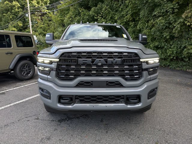 New 2027 Ram 2500 LIMITED CREW CAB 4X4 6'4 BOX Pickup
