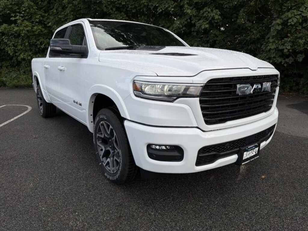 New 2026 Ram 1500 LARAMIE CREW CAB 4X4 5'7 BOX Pickup