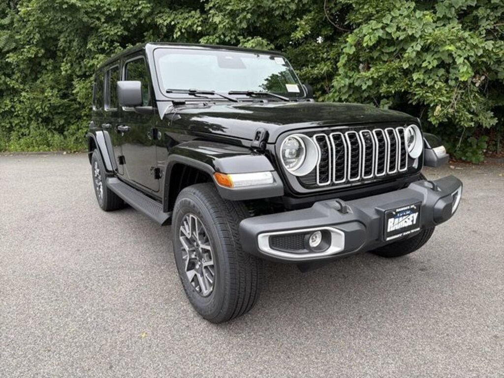 New 2026 Jeep Wrangler 4-DOOR SAHARA Sport Utility