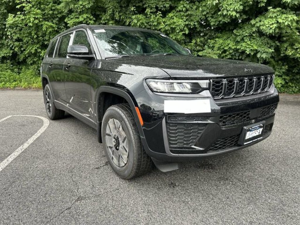 New 2026 Jeep Grand Cherokee L L LAREDO ALTITUDE 4X4 Sport Utility