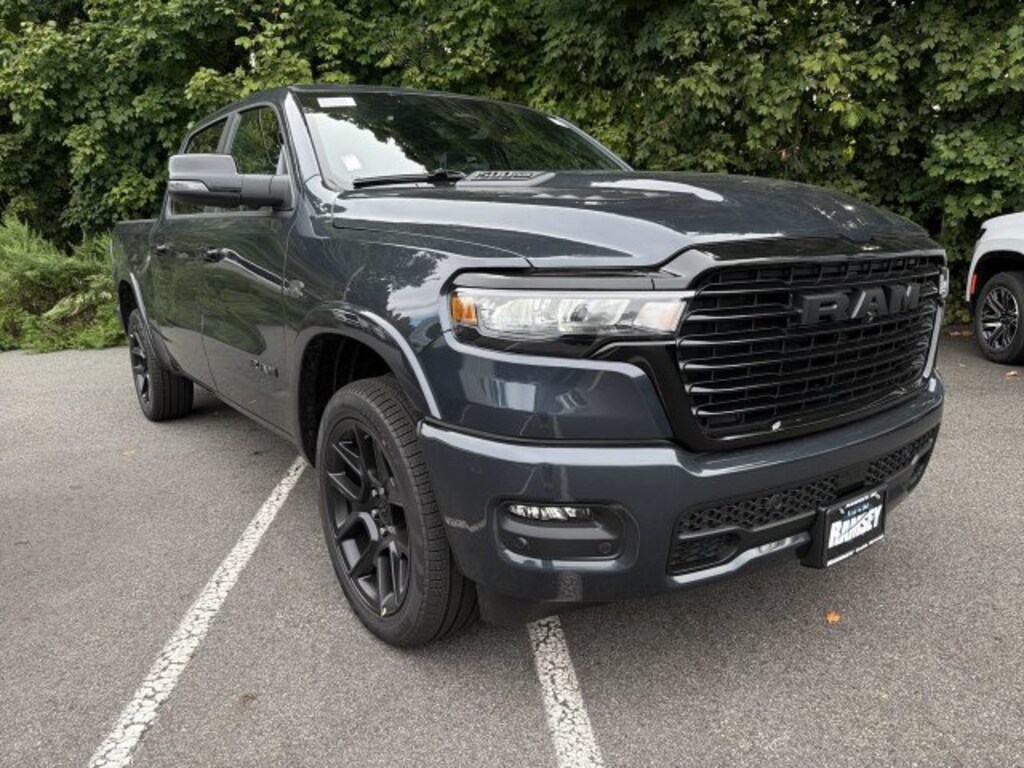 New 2027 Ram 1500 LARAMIE CREW CAB 4X4 5'7 BOX Pickup