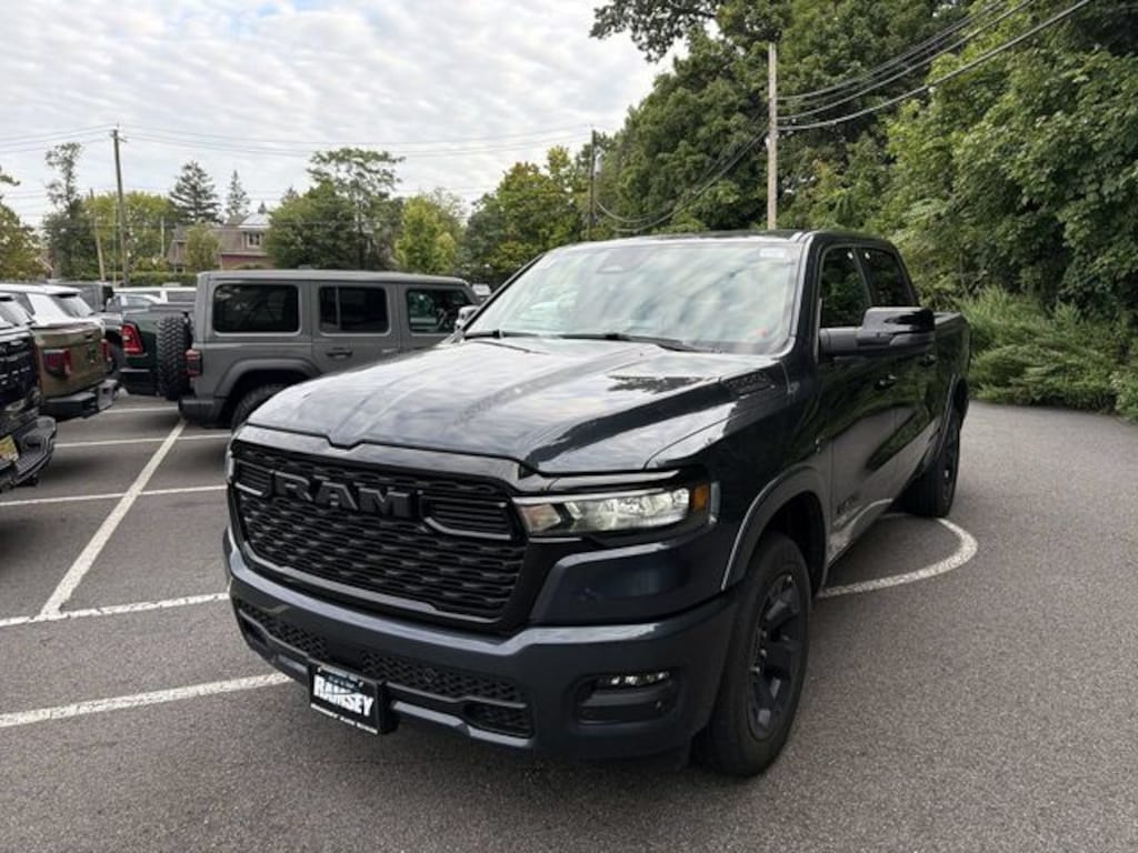 New 2027 Ram 1500 BIG HORN CREW CAB 4X4 5'7 BOX Pickup