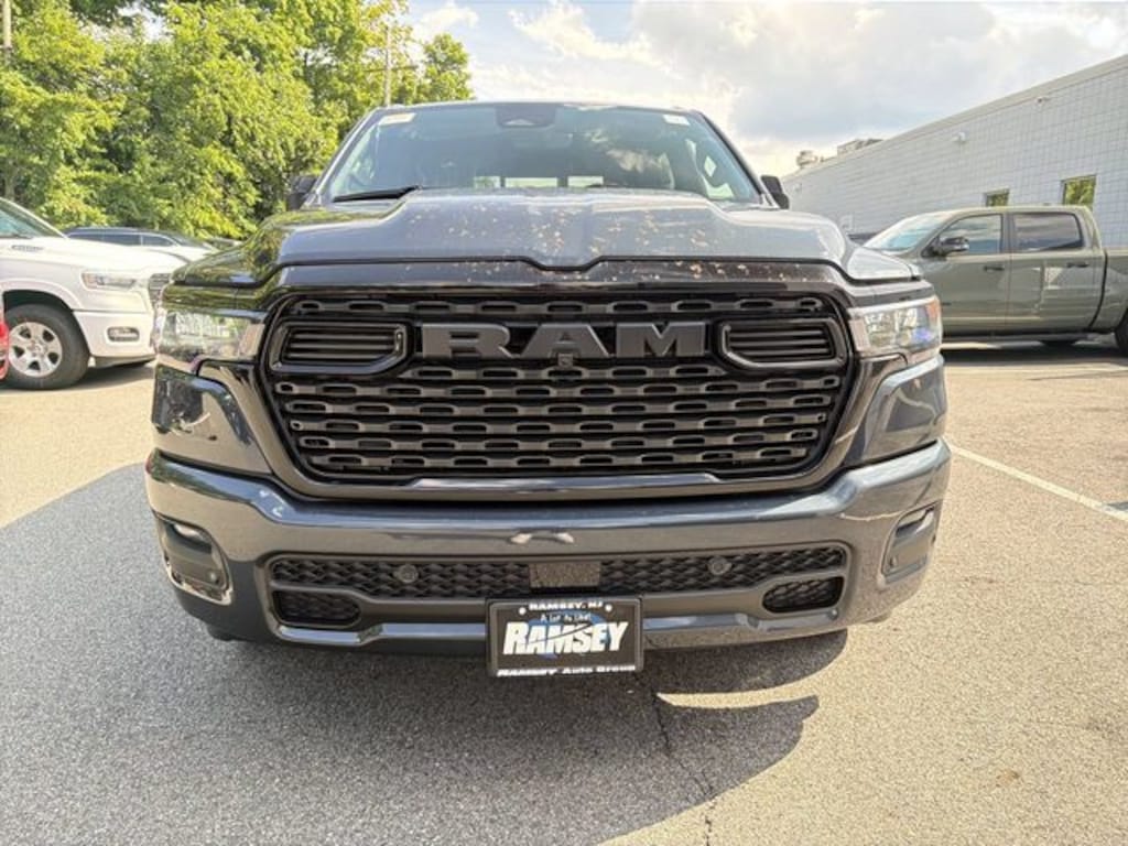 New 2027 Ram 1500 BIG HORN CREW CAB 4X4 5'7 BOX Pickup