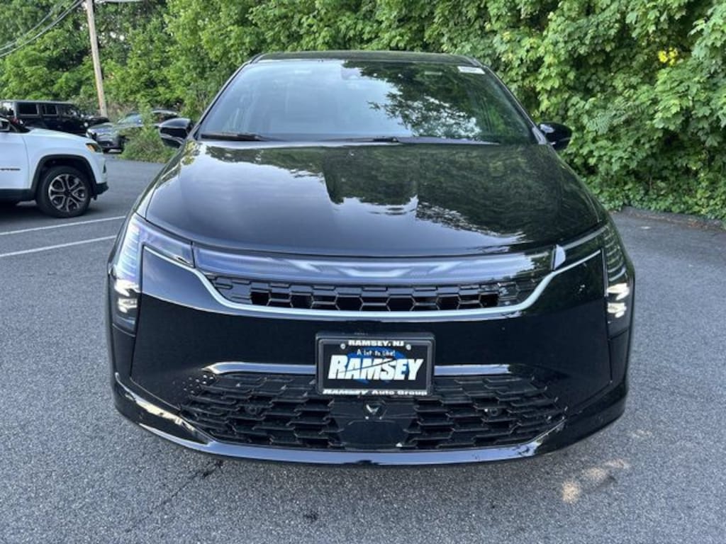 New 2027 Chrysler Pacifica SELECT AWD Passenger Van