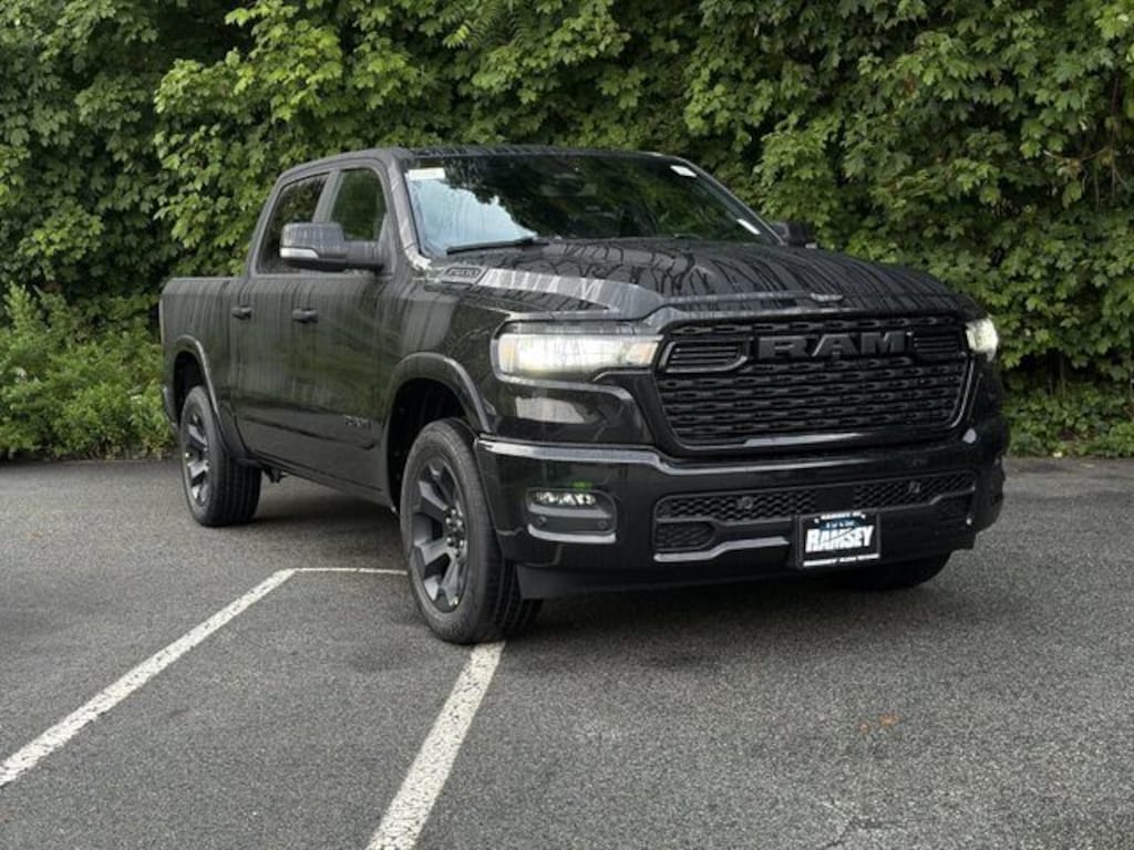 New 2027 Ram 1500 BIG HORN CREW CAB 4X4 5'7 BOX Pickup
