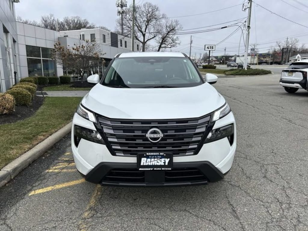 New 2026 Nissan Rogue SV SUV