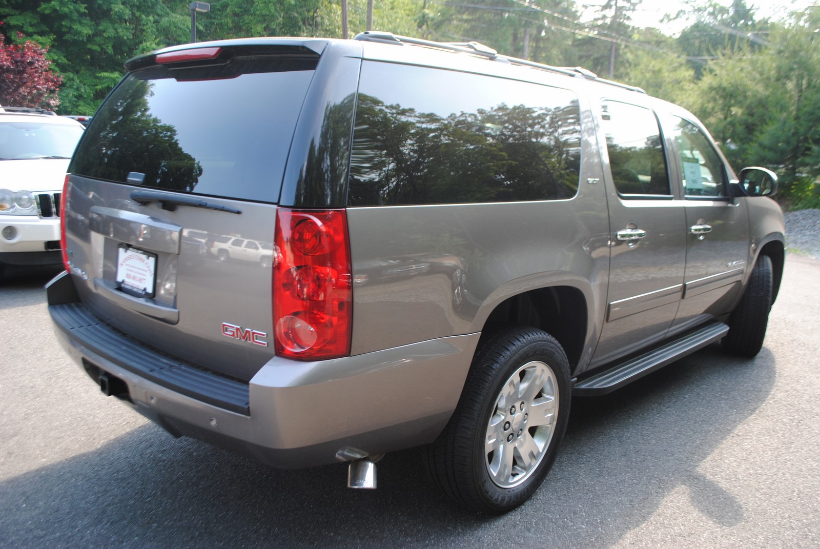 Used 2012 GMC Yukon XL 1500 SLT 4WD 5.3 SUV