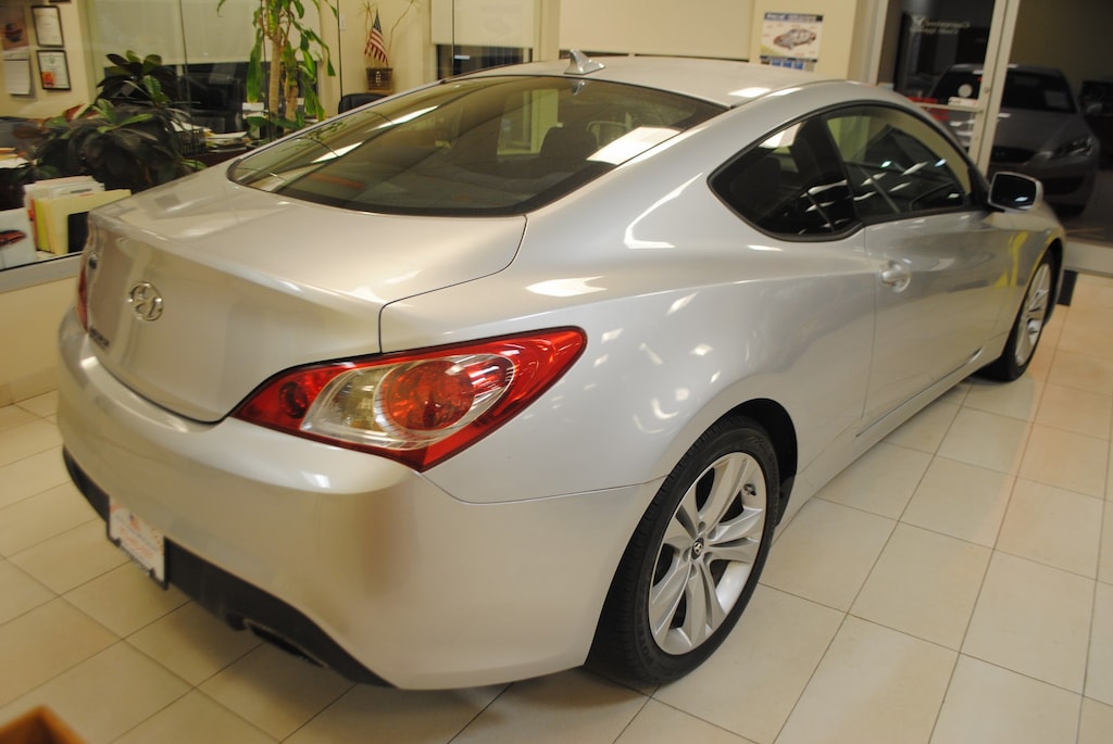 Used 2011 Hyundai Genesis Coupe 2.0T Coupe