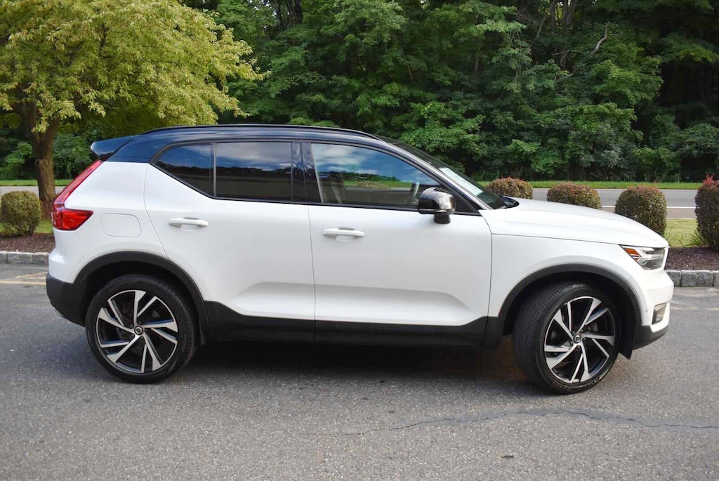 Certified 2019 Volvo XC40 T5 R-Design SUV