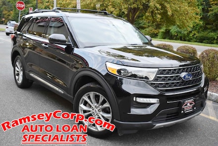 2023 Ford Explorer XLT SUV