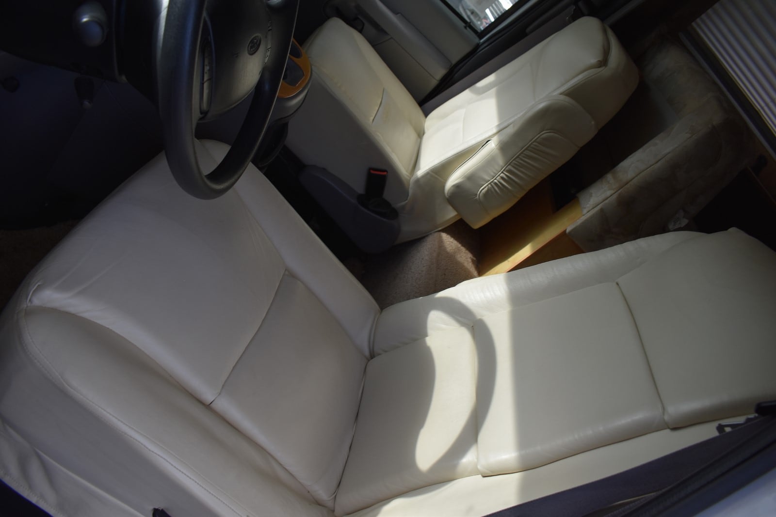2002 Ford Econoline - Photo 12