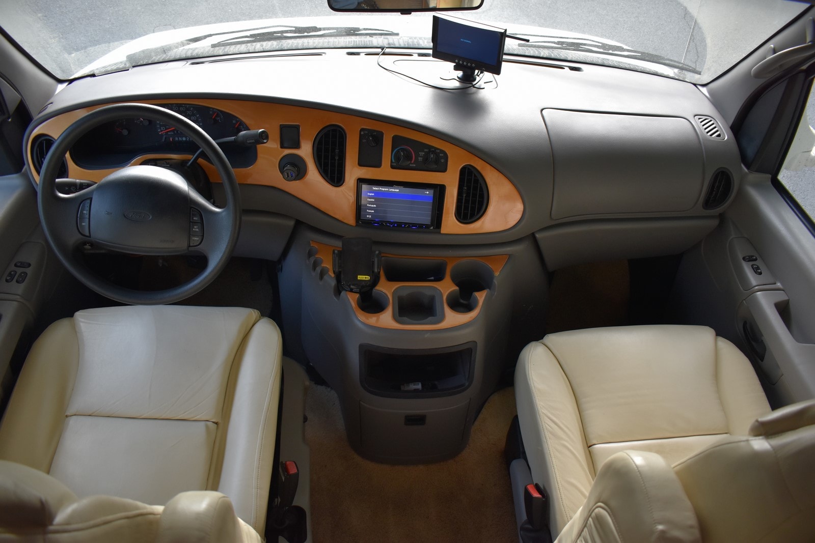 2002 Ford Econoline - Photo 53