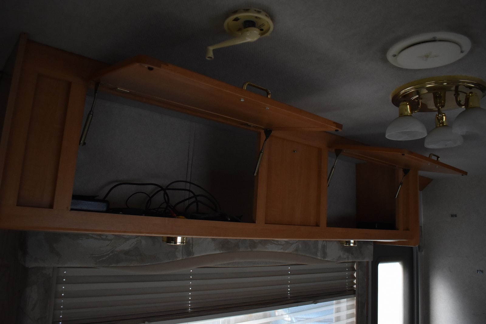 2002 Ford Econoline - Photo 50