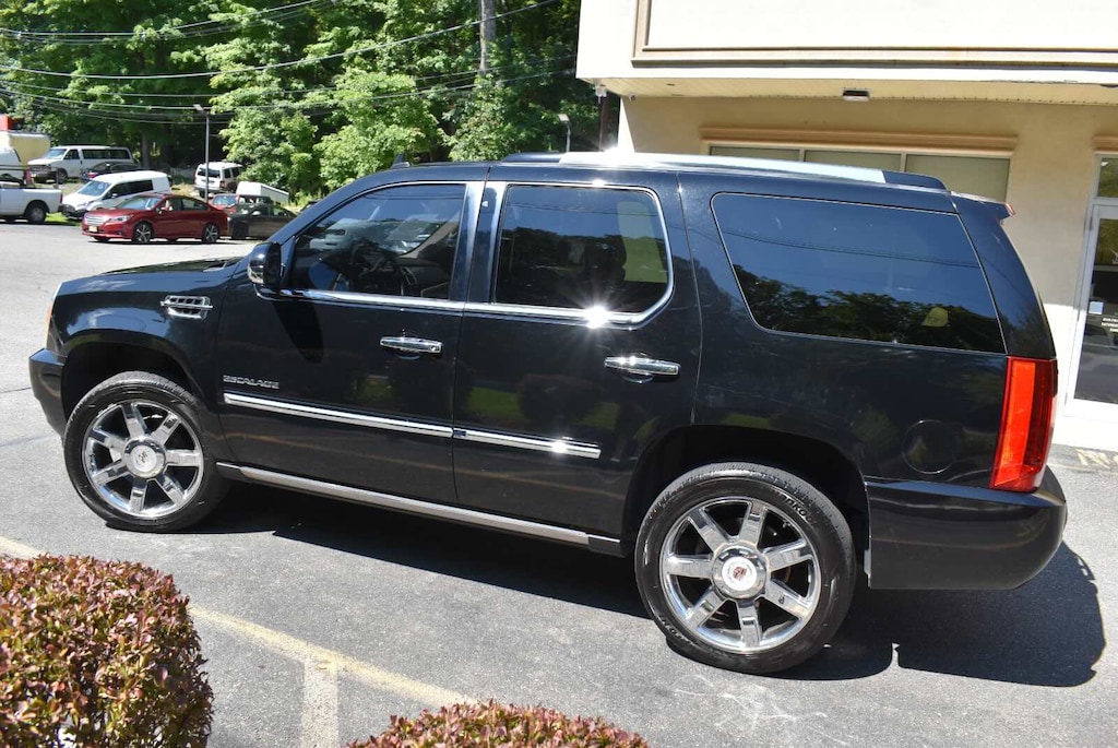 Certified 2011 CADILLAC Escalade Premium SUV